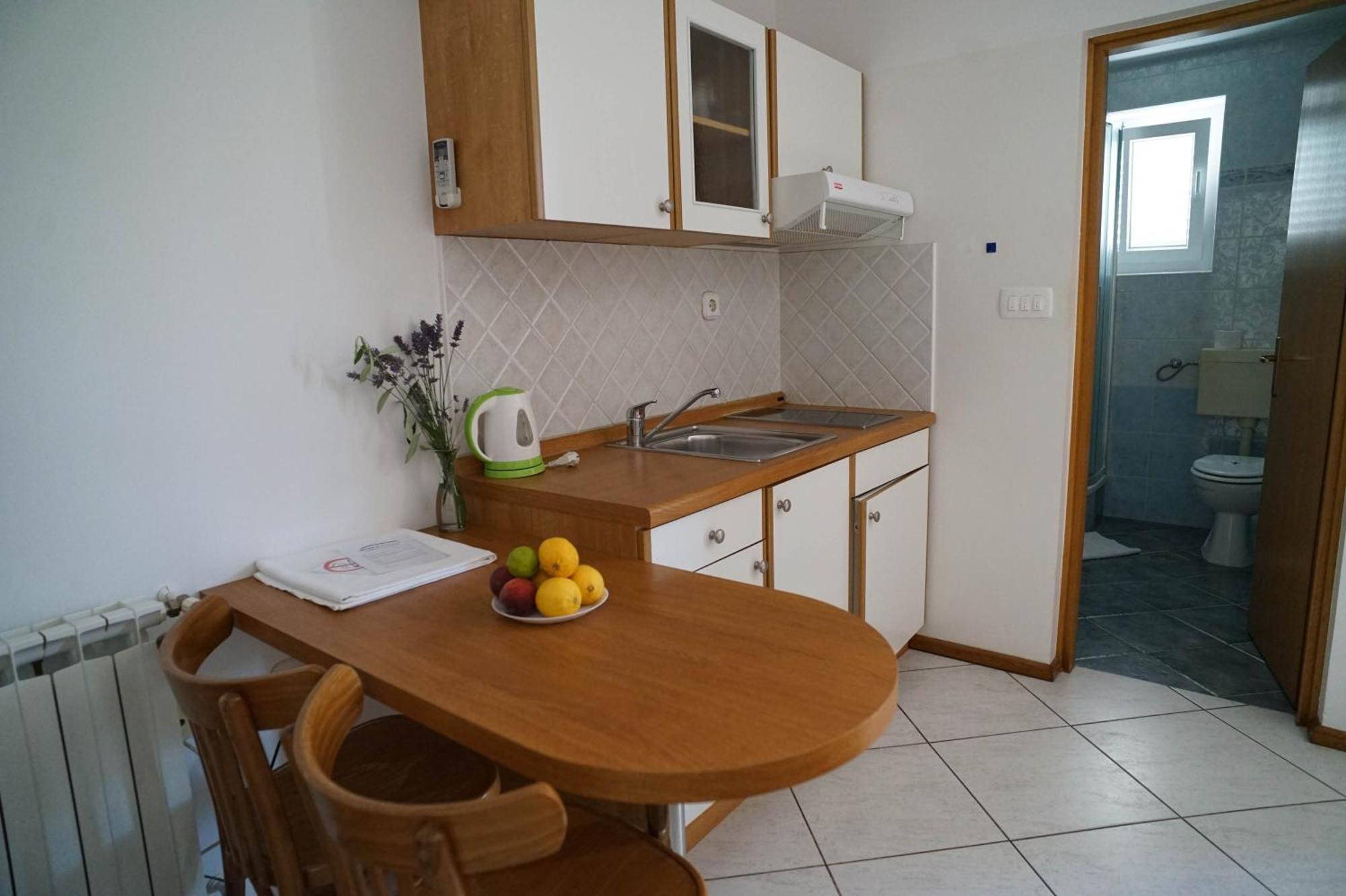 Apartmán And Degra *