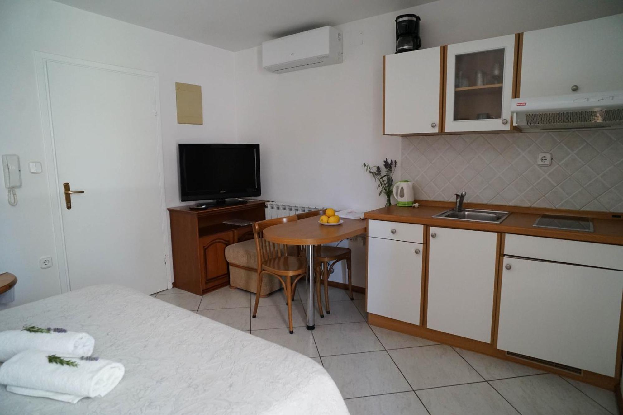 Apartmán And Degra