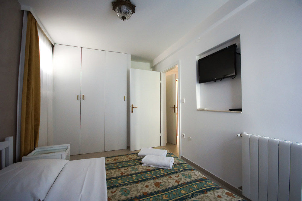 Apartmán And Degra *